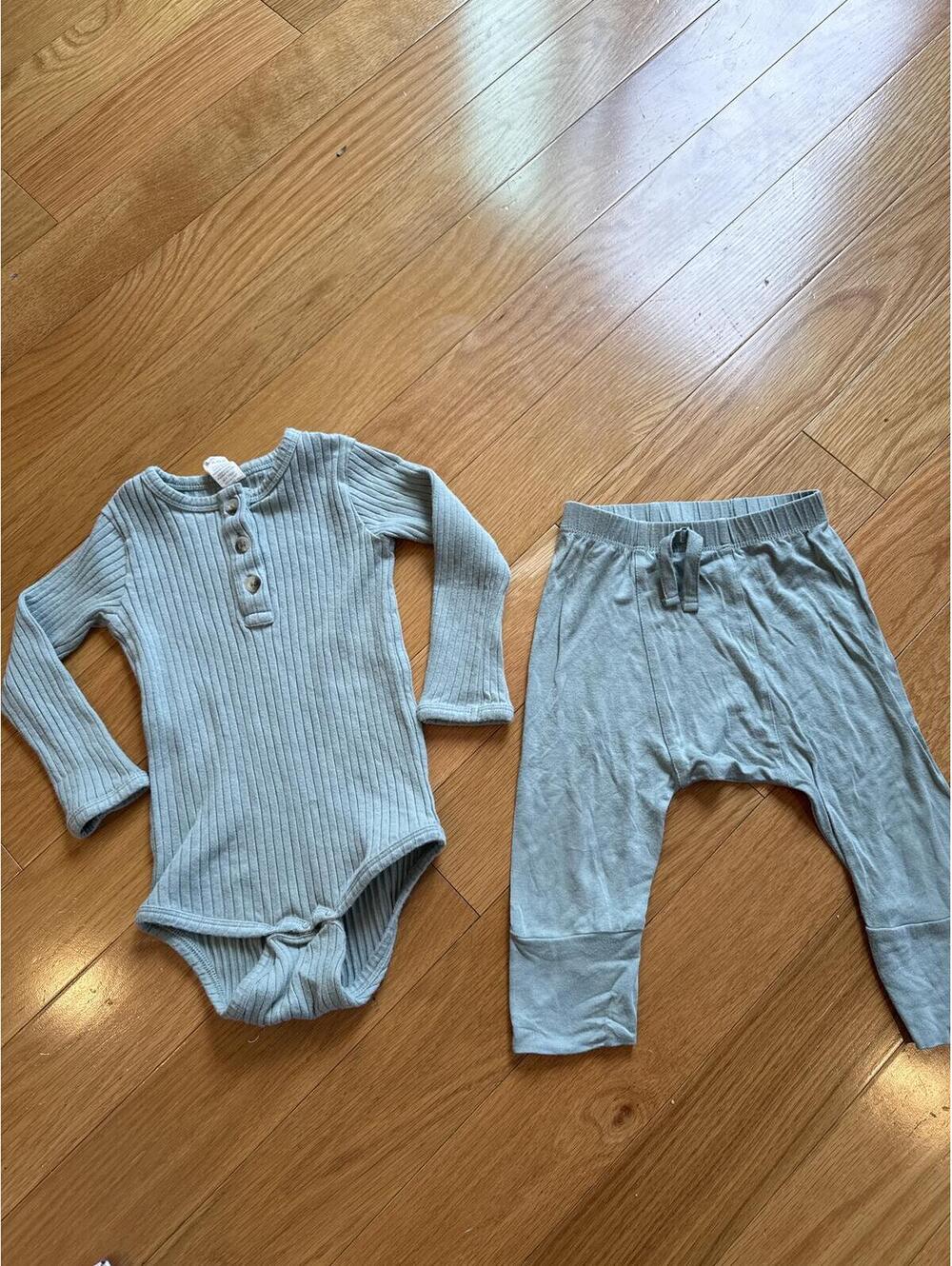 Kate Quinn Baby Bamboo Ribbed Bodysuit and Pants Set 12-18M